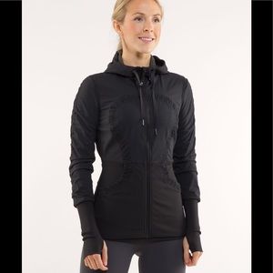 EUC Lululemon jacket with hoodie REVERSIBLE!!!